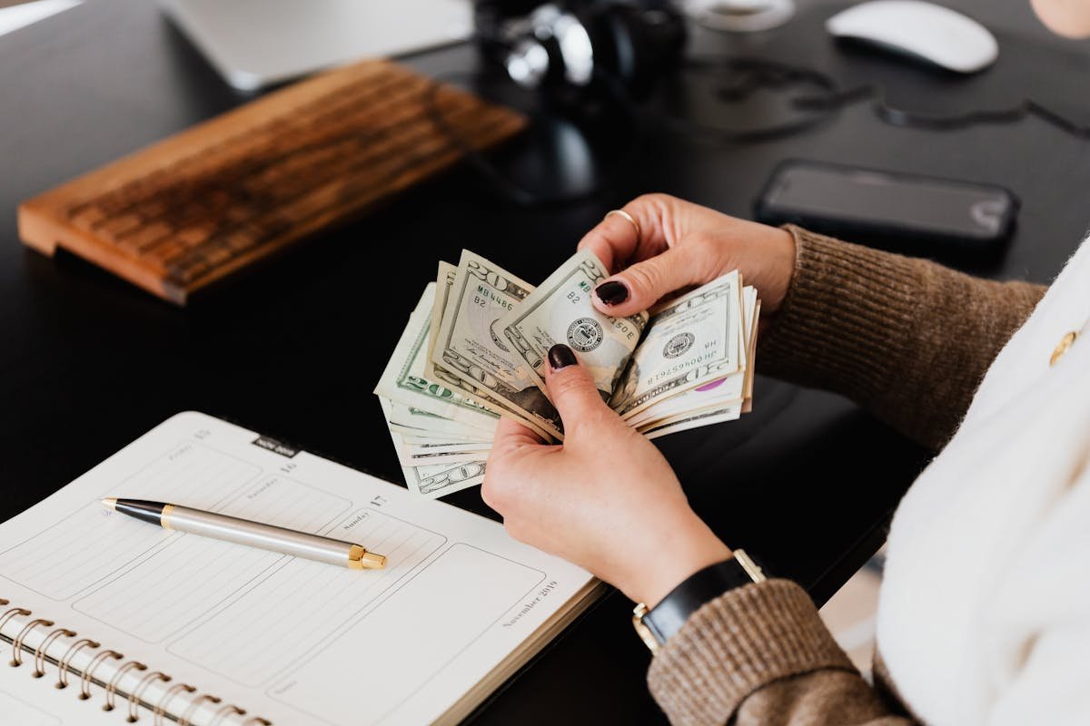 Business Budget: The Difference Between Expense, Outlay and Cost