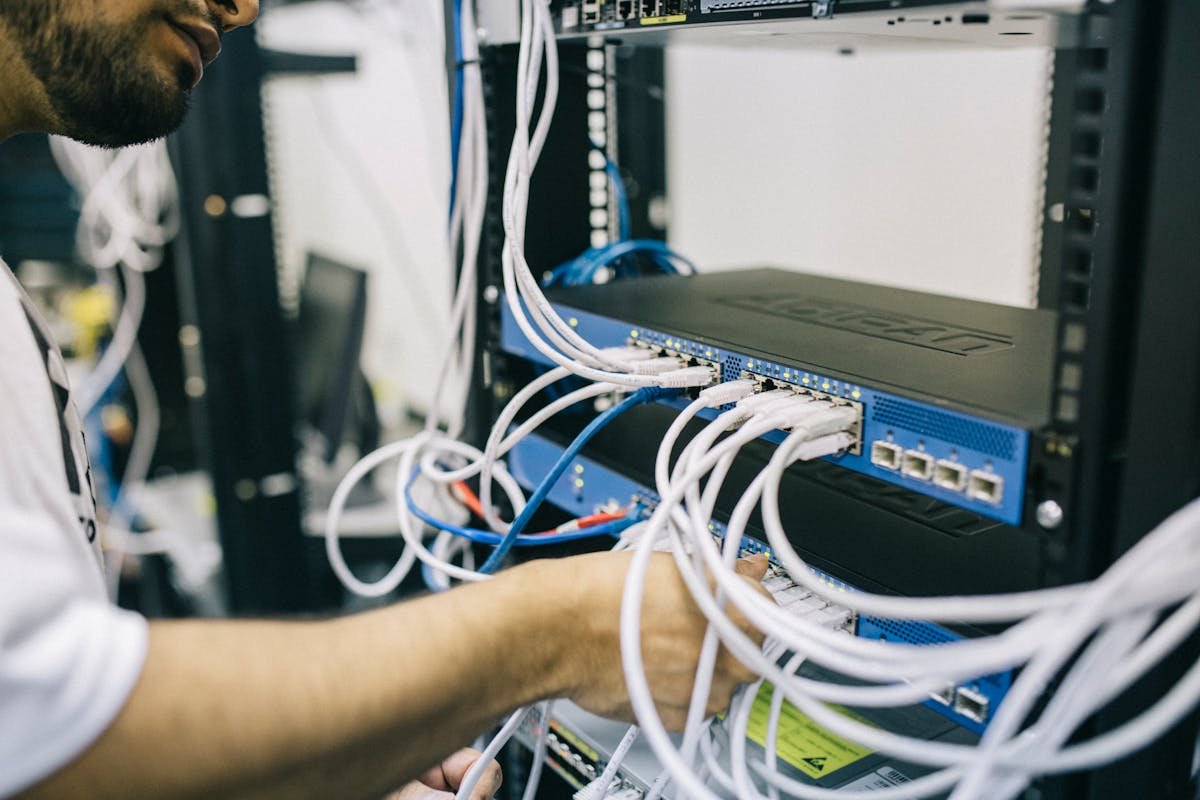 Internet systems: what they are and how to work in the area