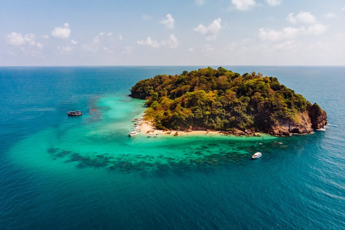 Private Islands Are the New Space Race—Inside the Billionaires’ Obsession with Ocean Fortresses