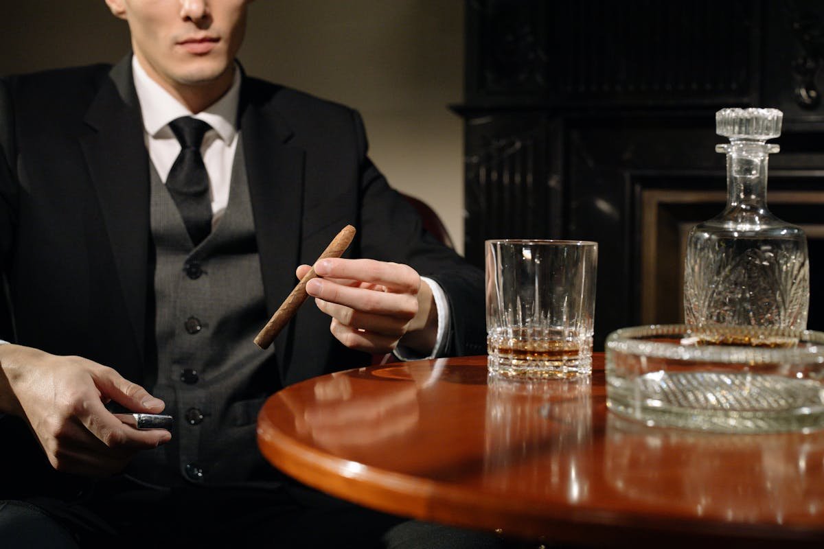 Why Buying a $50,000 Watch Feels “Necessary” to the Ultra-Rich—The Psychology Behind Luxury Spending