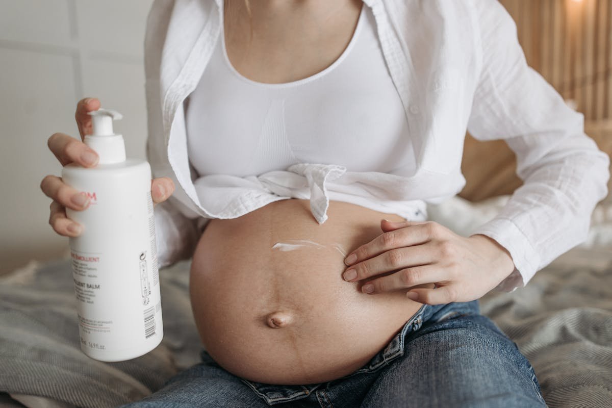 Pregnancy Skin Problems in 2025: The Truth No One Told You About Melasma and Stretch Marks